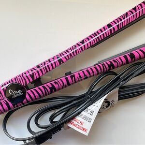 ME Makeover Essentials 1.25" Professional Flat Iron Pink Zebra Print
